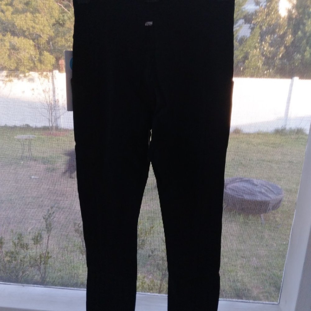 NWT marika Tummy Control Shape Enhanced Side Pockets High Waist Leggings Black S